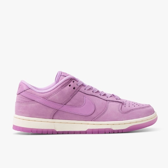 Nike
Nike Women's Dunk Low PRM MF / Rush Fuchsia | NEW/NIB!! 👟💜👟💜 - Picture 2 of 12